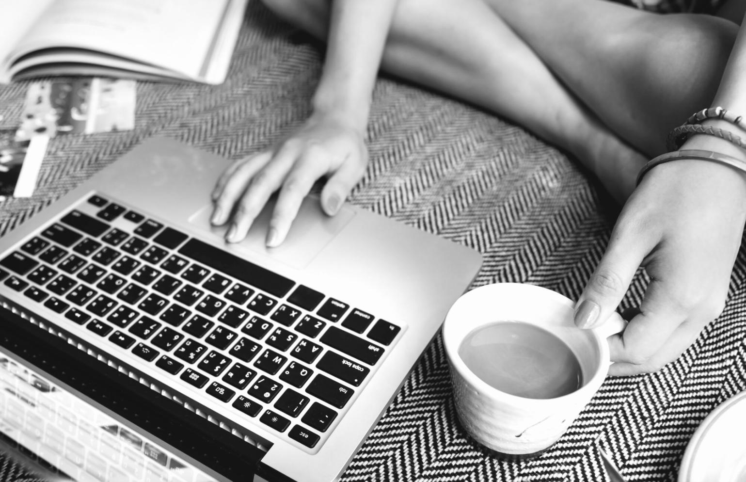 Machine learning algorithms processing streaming financial data for predictive analytics